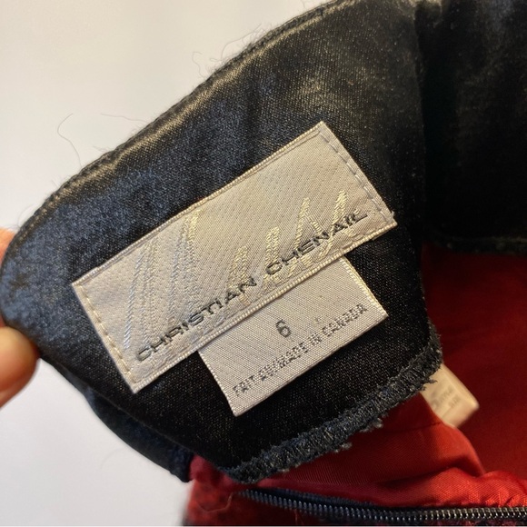 Sz 6- Christian Chenail Wool blend Plaid Red and Black Women's Skirt - Picture 9 of 11